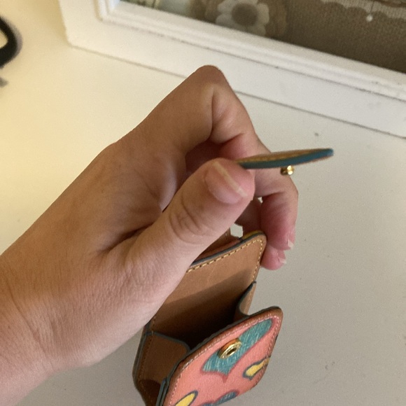 Vintage Y2K Dooney and Bourke Hearts  Case - Picture 3 of 3